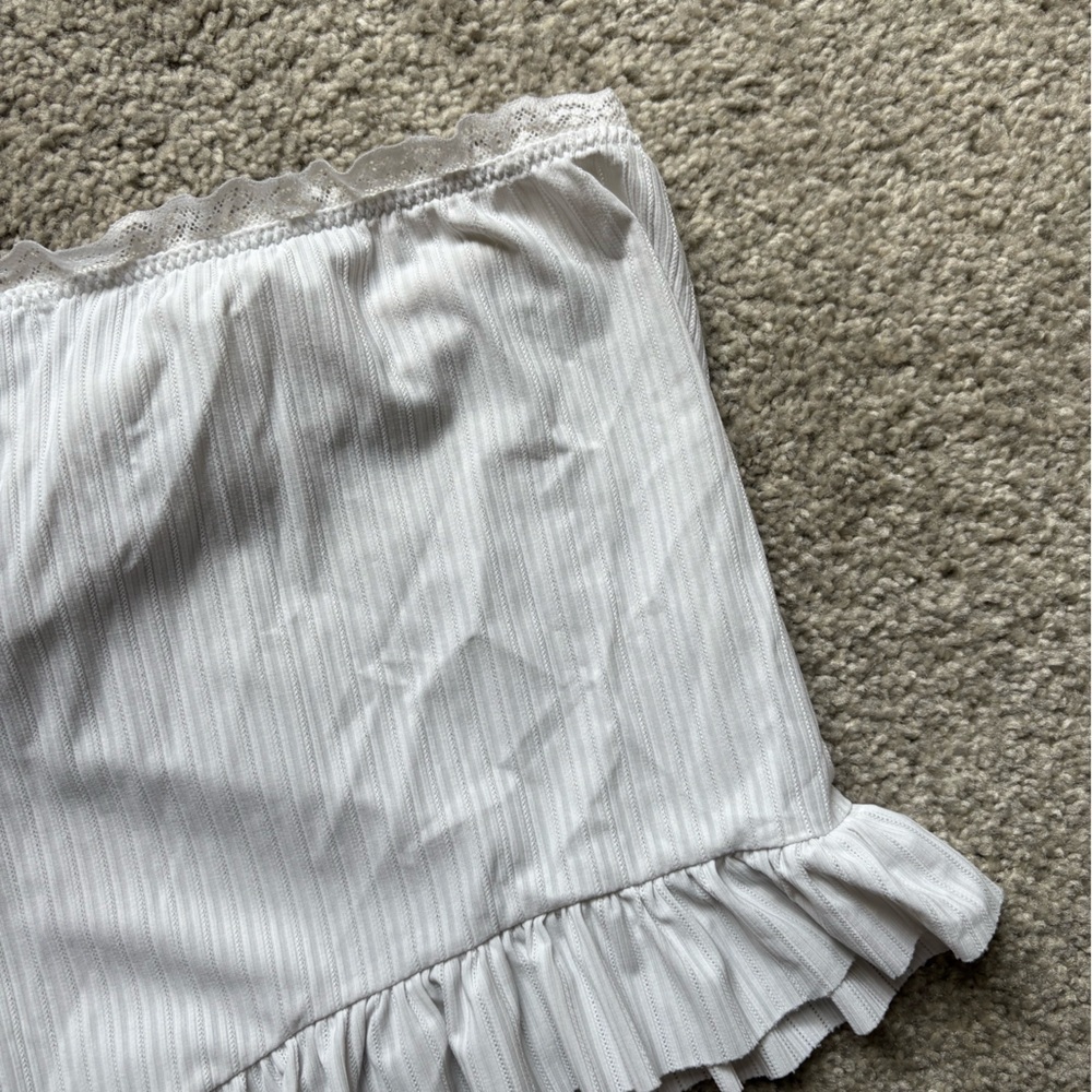 Women's Ruffled White Shorts - Picture 2 of 4